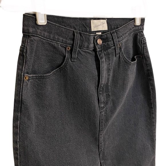 Universal Thread black denim high-waisted midi front slit skirt size 8 - Picture 6 of 12